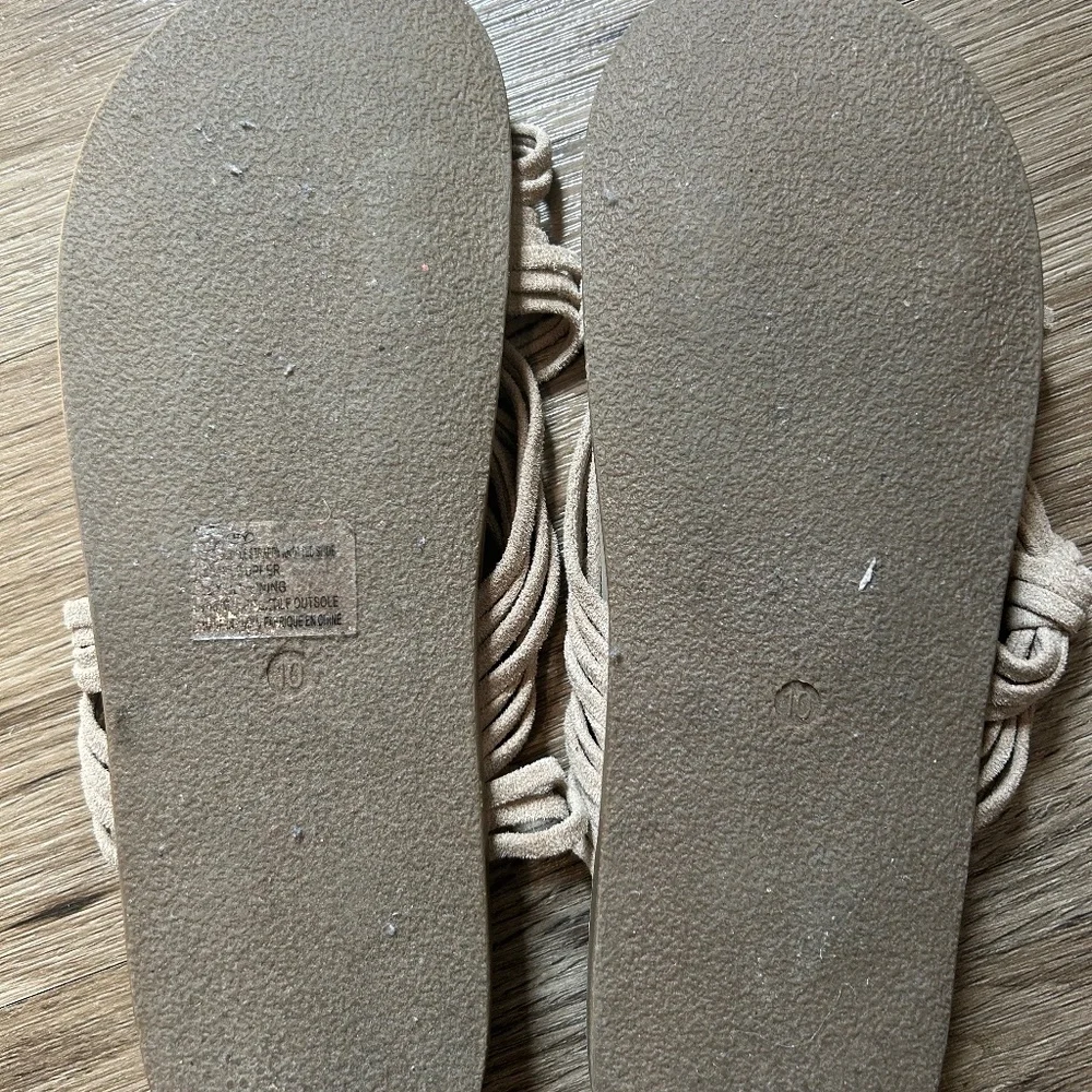 Women Maurice’s Sandals Size 10 - Picture 3 of 3